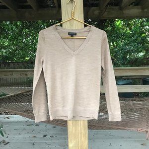 Banana Republic Women's V-Neck 100% Merino Wool Long Sleeve Sweater